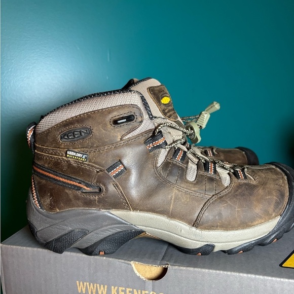 Keen Brown Outdoor Boots Detroit Mid Ankle Support Rugged Sole Waterproof Wide main image 9